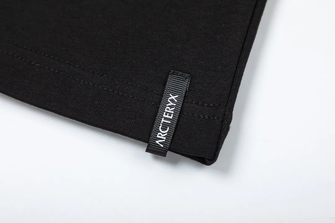 Ayc Teryx 2024FW LOGO Premium 32s Same Style ：Black White Size：XS S M L